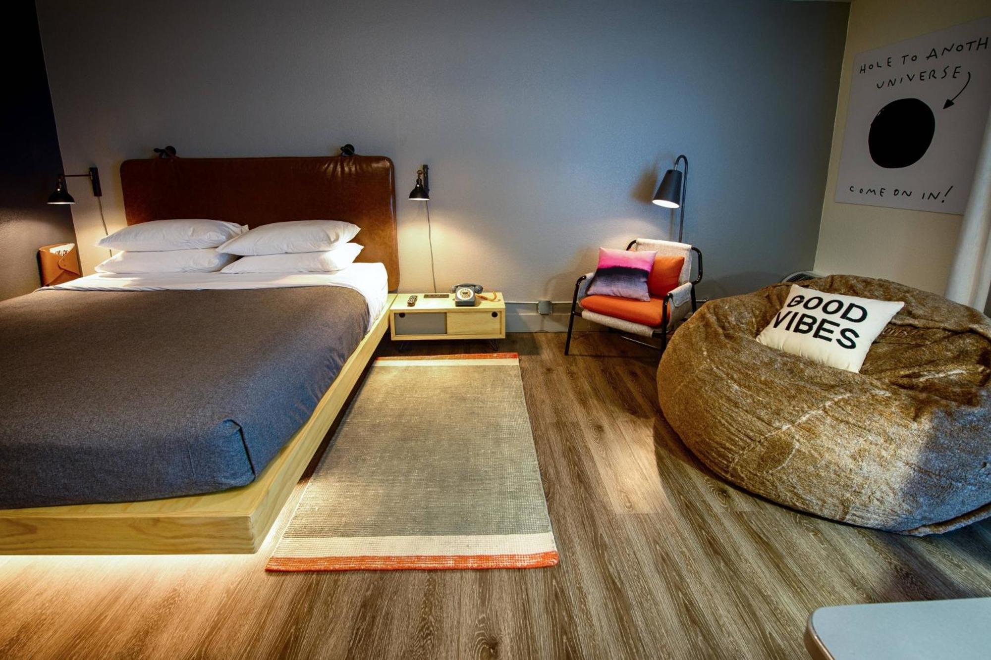 Moxy Phoenix Tempe/Asu Area Extérieur photo