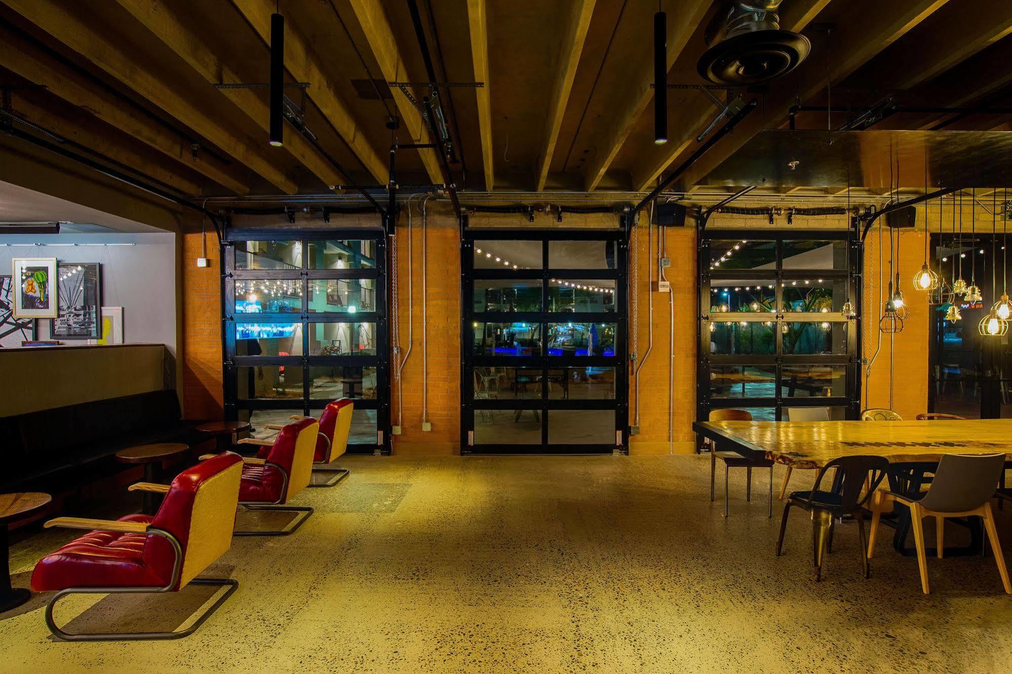 Moxy Phoenix Tempe/Asu Area Extérieur photo